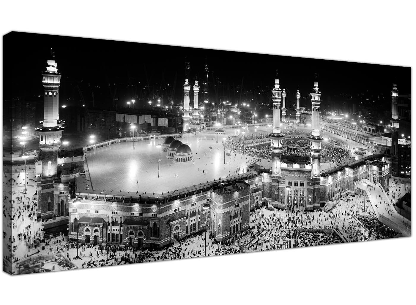 Black and White Islamic Mecca Temple
