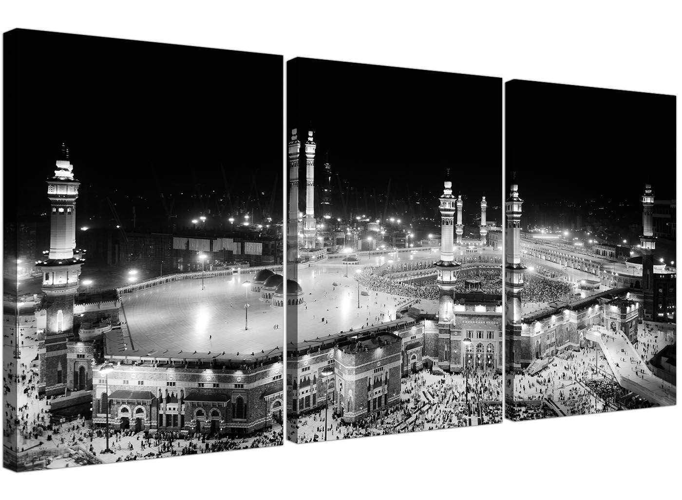 Black and White Islamic Mecca Temple